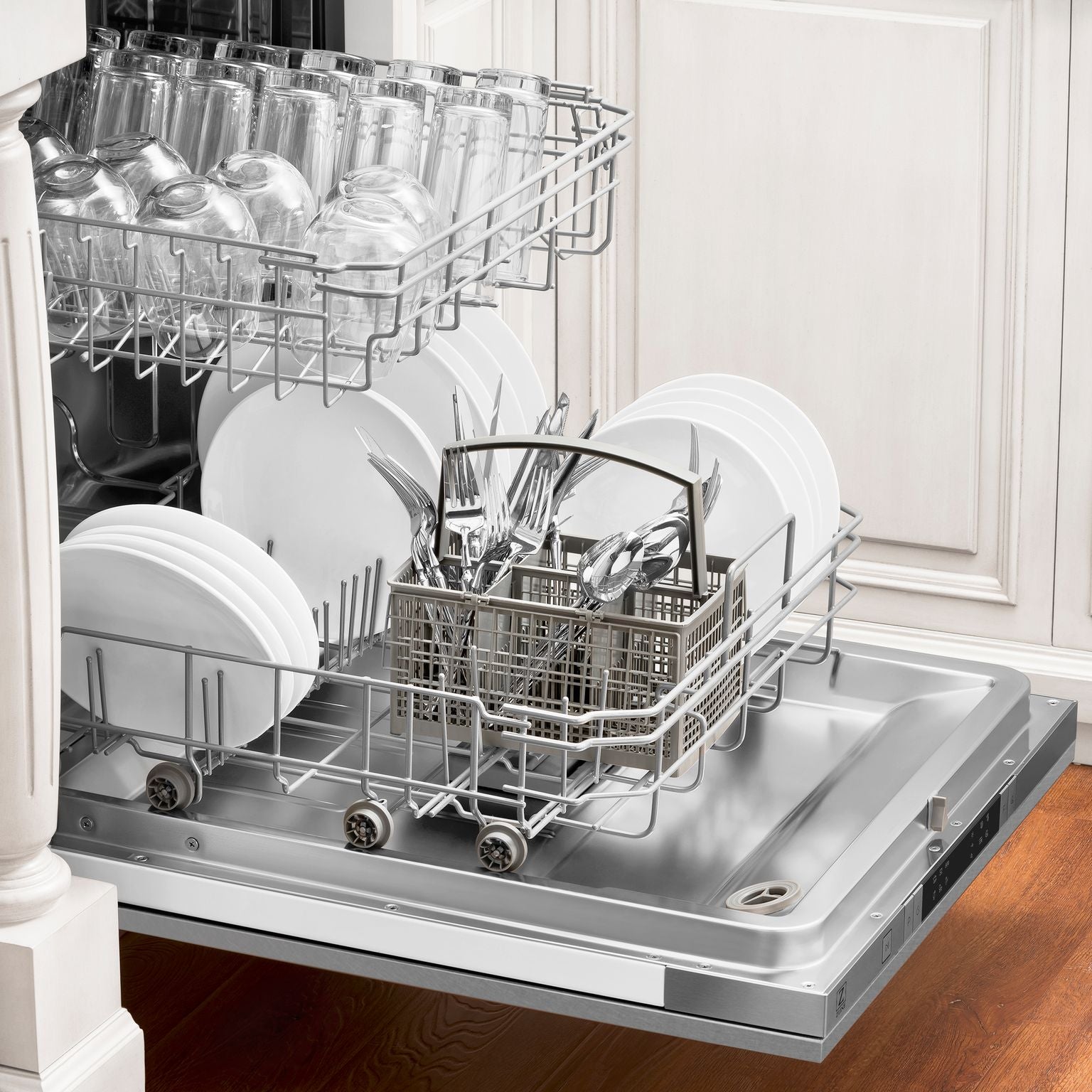 ZLINE 18 in. Top Control Dishwasher in DuraSnow® Stainless Steel with Stainless Steel Tub, DW-SN-18 - Smart Kitchen Lab