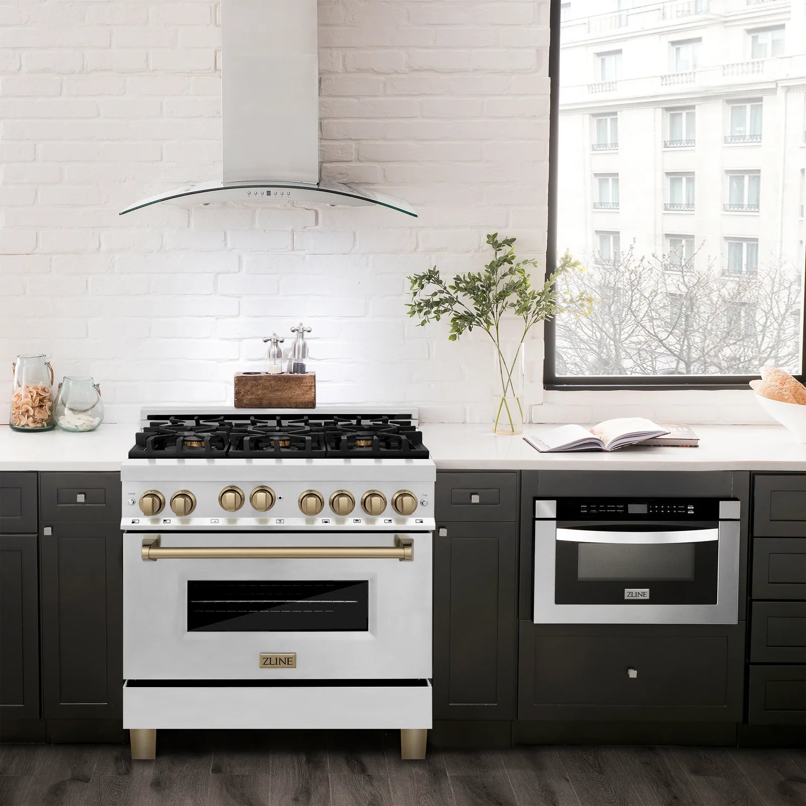 ZLINE Autograph Edition 36 in. Gas Range in Stainless Steel with Champagne Bronze Accents, RGZ-36-CB - Smart Kitchen Lab